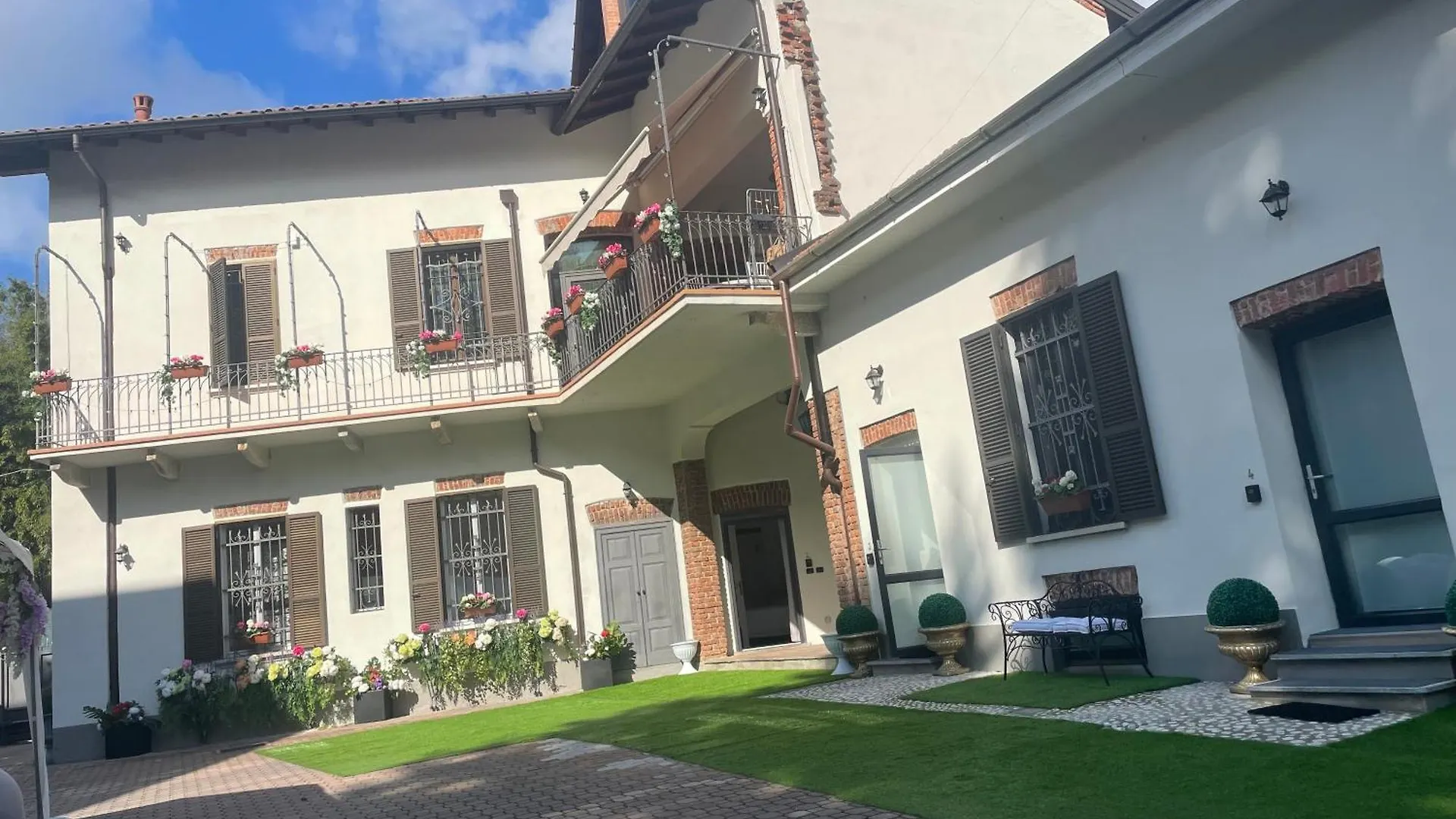 Villa Simona Malpensa 갈라라테 0*,  이탈리아